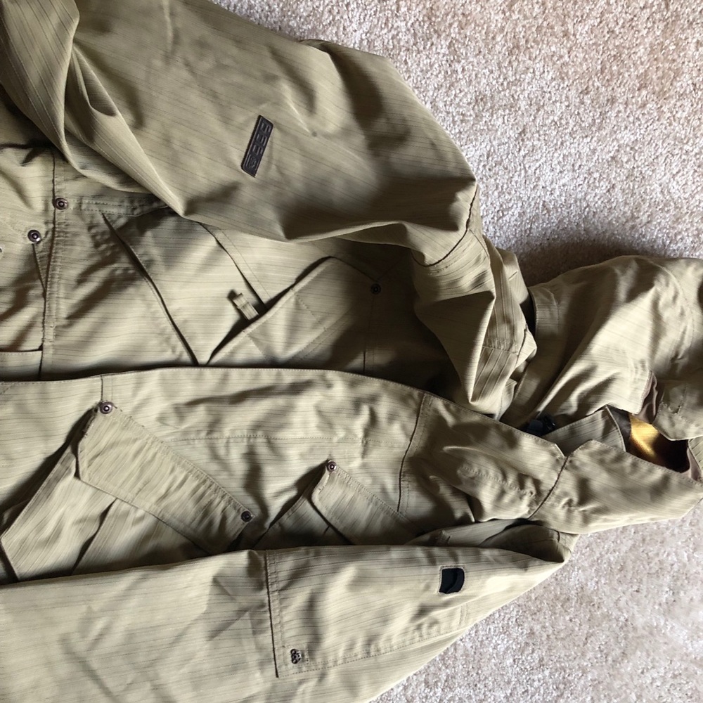 686 Men’s Snowboarding Jacket